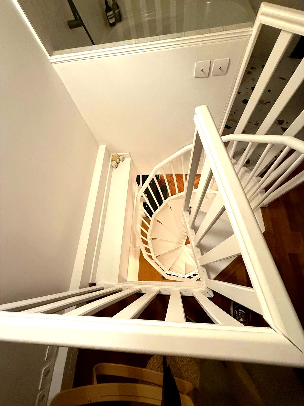 Meuble salon sur mesure en chêne - AMH Agencement Paris