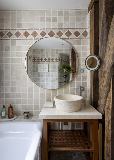 ohallot-rivoli-020-scaled-qfr5o9jghw4xregw8vdge4zdf6yrkoz0kjne1obkse